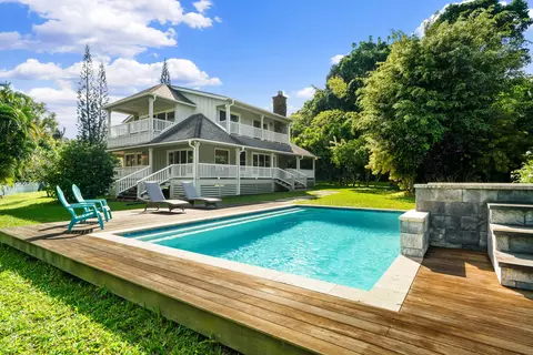 4855 Waiakalua St, Kilauea, HI 96754