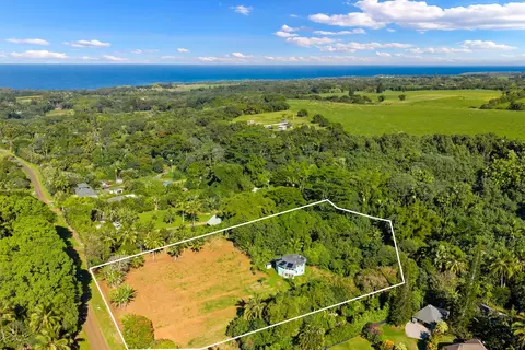 4821 Waiakalua St # -A, Kilauea, HI 96754