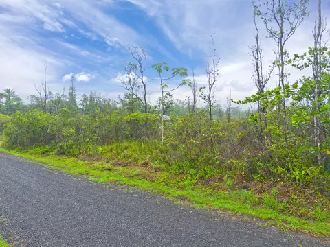 30 Th Ave, Keaau, HI 96749