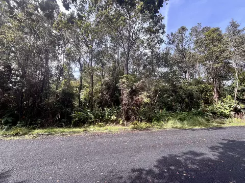 Kekoanui St, Volcano, HI 96785