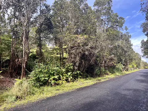 Kekoanui St, Volcano, HI 96785