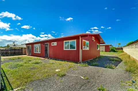 4549 Nanamua St, Kekaha, HI 96752