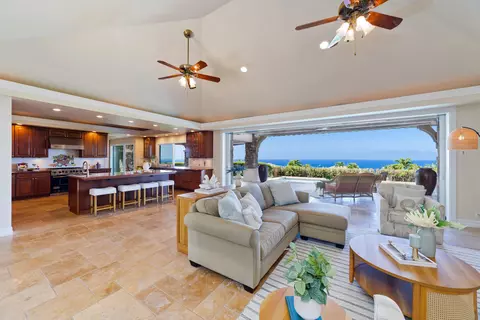 78-7043 Mololani St, Kailua Kona, HI 96740