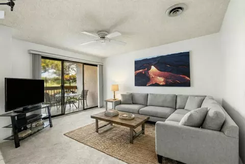 75-5863 Kuakini Hwy #218, Kailua Kona, HI 96740