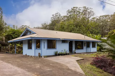 45-1006 Kalehua Rd, Honokaa, HI 96727