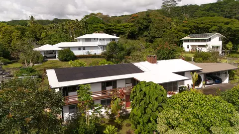 1403 Wailuku Dr, Hilo, HI 96720