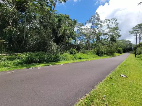 Nenue St, Pahoa, HI 96778