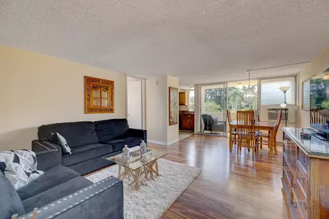 84 Pukihae St #406, Hilo, HI 96720