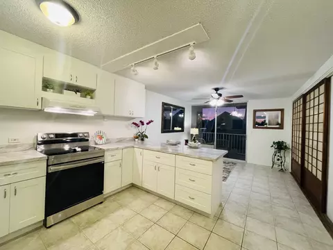 75-5766 Kuakini Hwy #104, Kailua Kona, HI 96740