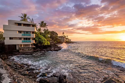 75-5976 Alii Dr, Kailua Kona, HI 96740