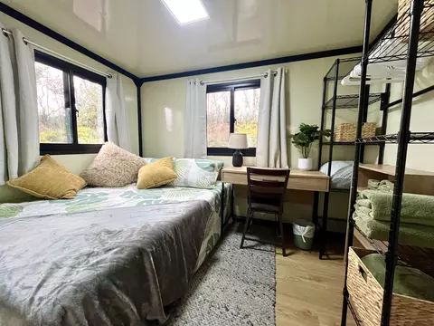 Bedroom - Undisclosed, Volcano, HI 96785 photo 1 of 4