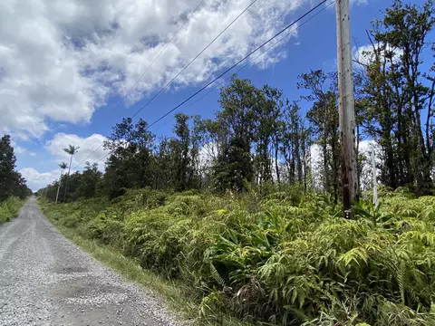 Makoa Rd, Volcano, HI 96785