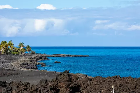 72-111 Pahinahina Pl, Kailua Kona, HI 96740