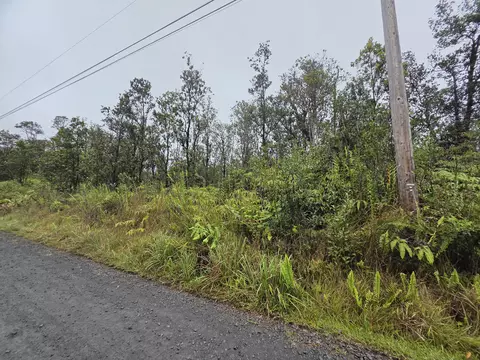 Makoa Rd, Volcano, HI 96785