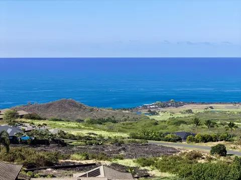 81-586 Kaiue St, Kealakekua, HI 96750