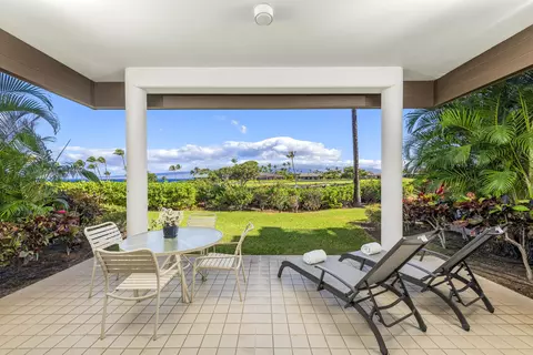 68-1050 Mauna Lani Point Dr #B102, Kamuela, HI 96743