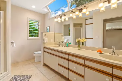 Bath - 2868 Milo Hae Lp, Koloa, HI 96756 photo 1 of 2