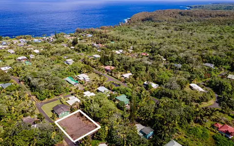 Opelu St, Pahoa, HI 96778