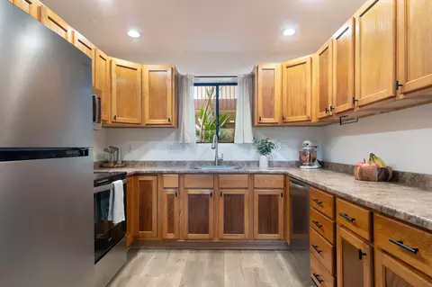 75-5863 Kuakini Hwy #104, Kailua Kona, HI 96740