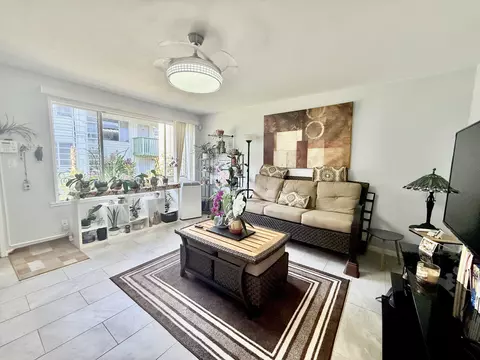 485 Waianuenue Ave #142, Hilo, HI 96720