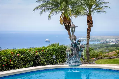 76-832 Kalana Io Pl, Kailua Kona, HI 96740