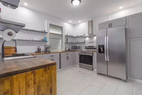110 Malia St, Hilo, HI 96720