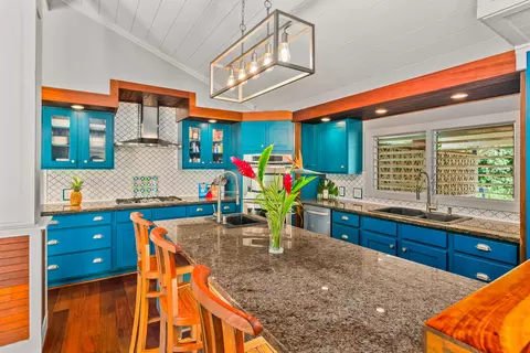 4694 Kua Rd, Kalaheo, HI 96741