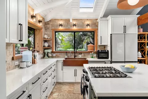 11-3922 D Nahelenani St, Volcano, HI 96785