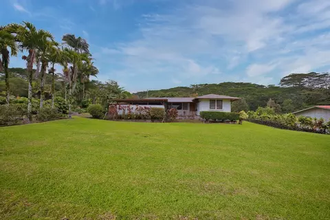 1766 Wailuku Dr, Hilo, HI 96720