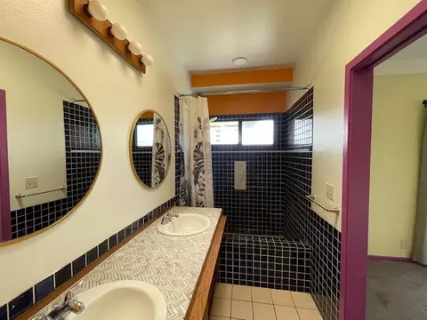 Bath - 189 Eggerking Rd, Kapaa, HI 96746 photo 2 of 2