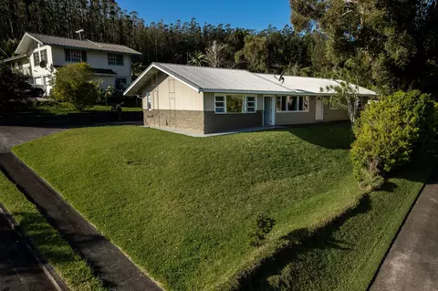 45-507 Palikekua St, Honokaa, HI 96727
