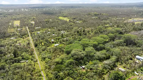 39 Th Ave, Kurtistown, HI 96760