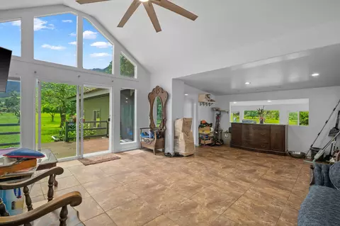 7060 Kahuna Rd, Kapaa, HI 96746