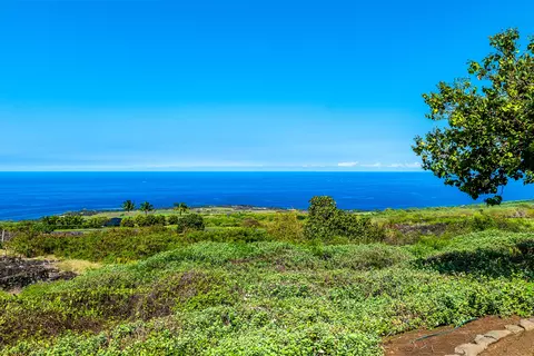 81-566 Kaiue St, Kealakekua, HI 96750