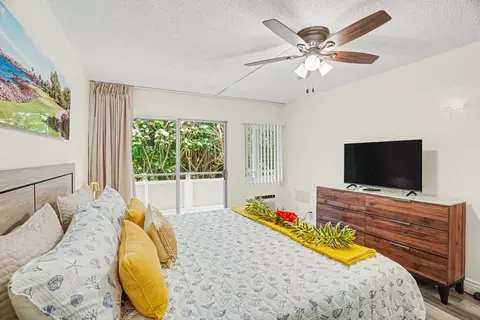 Bedroom - 525 Aleka Lp #B8, Kapaa, HI 96746 photo 2 of 4