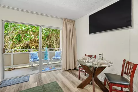 Dining - 525 Aleka Lp #B8, Kapaa, HI 96746 photo 1 of 1