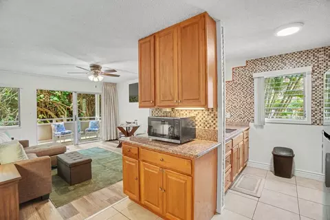 Kitchen - 525 Aleka Lp #B8, Kapaa, HI 96746 photo 5 of 5