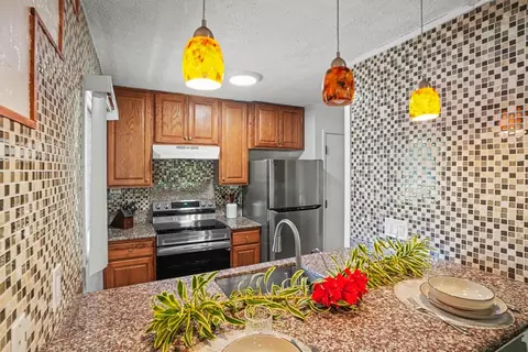 Kitchen - 525 Aleka Lp #B8, Kapaa, HI 96746 photo 1 of 5