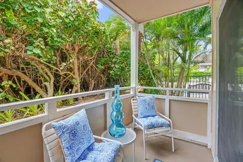 Exterior - 525 Aleka Lp #B8, Kapaa, HI 96746 photo 7 of 9