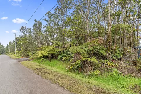 Ala Ohia St, Volcano, HI 96785