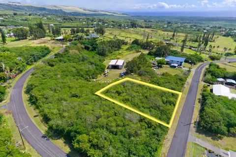 Kaulua St, Naalehu, HI 96772