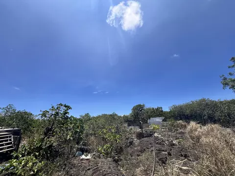 Mark Twain St, Naalehu, HI 96772