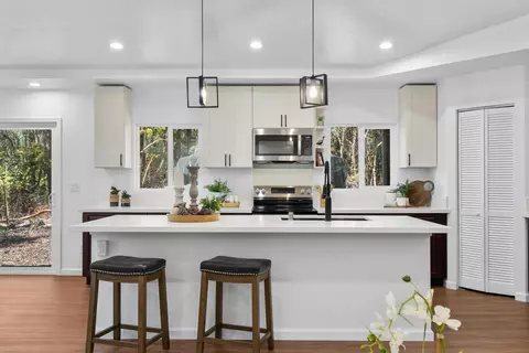Kitchen - 11-3790 9th St, Volcano, HI 96785 photo 1 of 4
