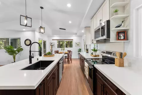 Kitchen - 11-3790 9th St, Volcano, HI 96785 photo 2 of 4