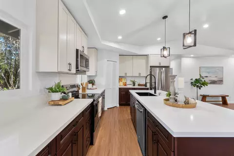 Kitchen - 11-3790 9th St, Volcano, HI 96785 photo 3 of 4