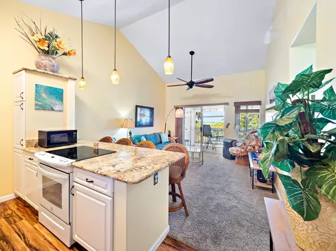 75-6081 Alii Dr #A206, Kailua Kona, HI 96740