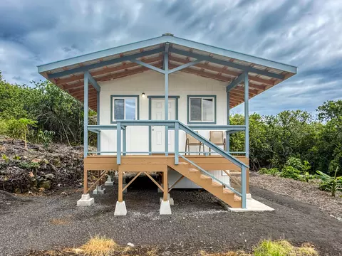 94-6410 Holowai St, Naalehu, HI 96772