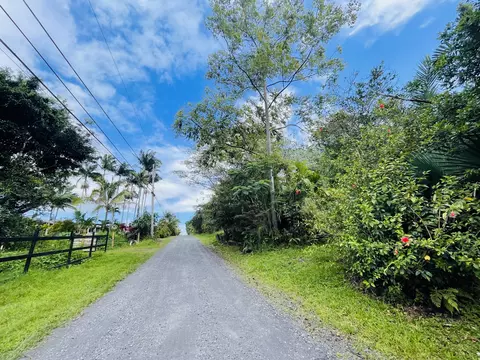 16 Th Ave, Keaau, HI 96749