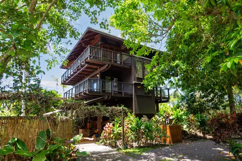 82-5971 Government Main Rd, Captain Cook, HI 96704