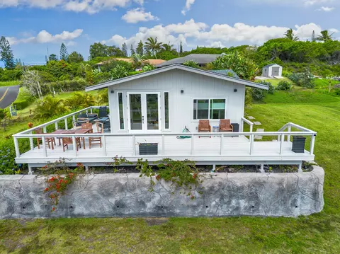 94-1628 Makalii St, Naalehu, HI 96772